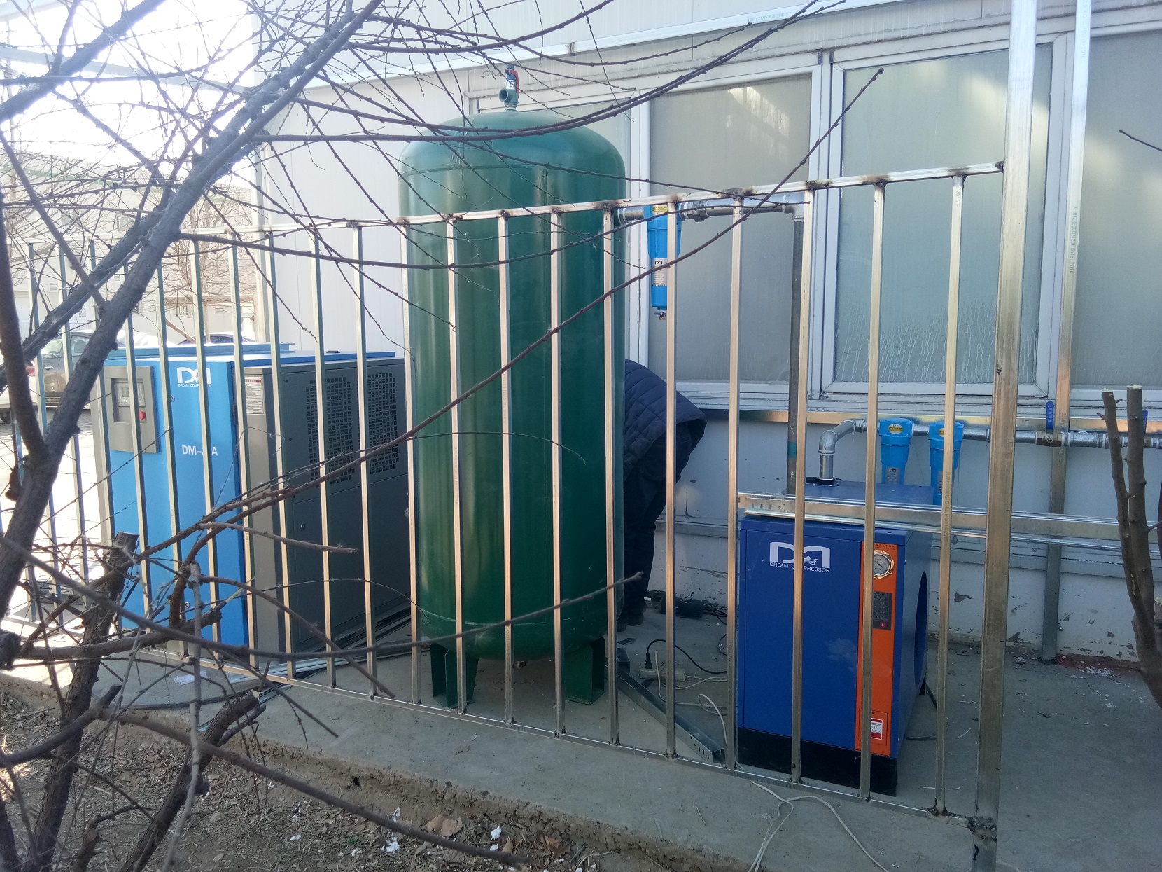 北京某农业公司采购德蒙常规螺杆式空气压缩机案例